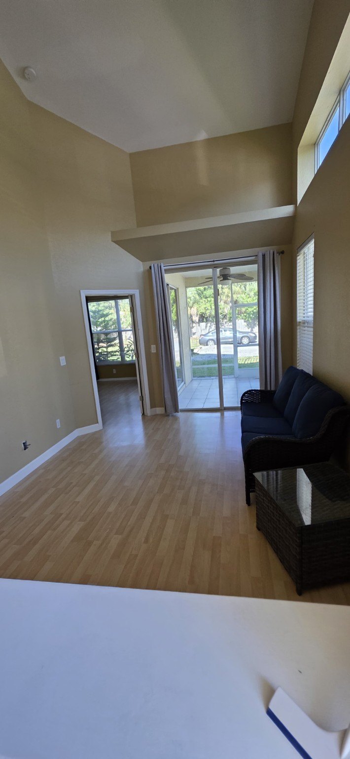 J&C House Cleaning - Salas y Comedores